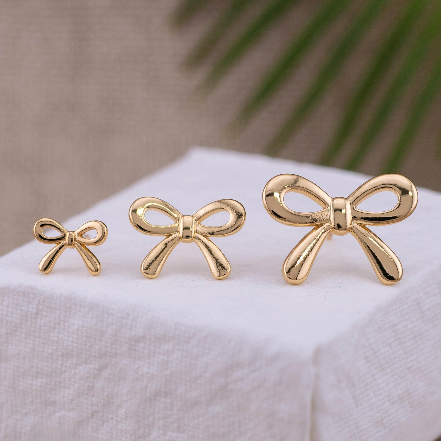 Bow earrings