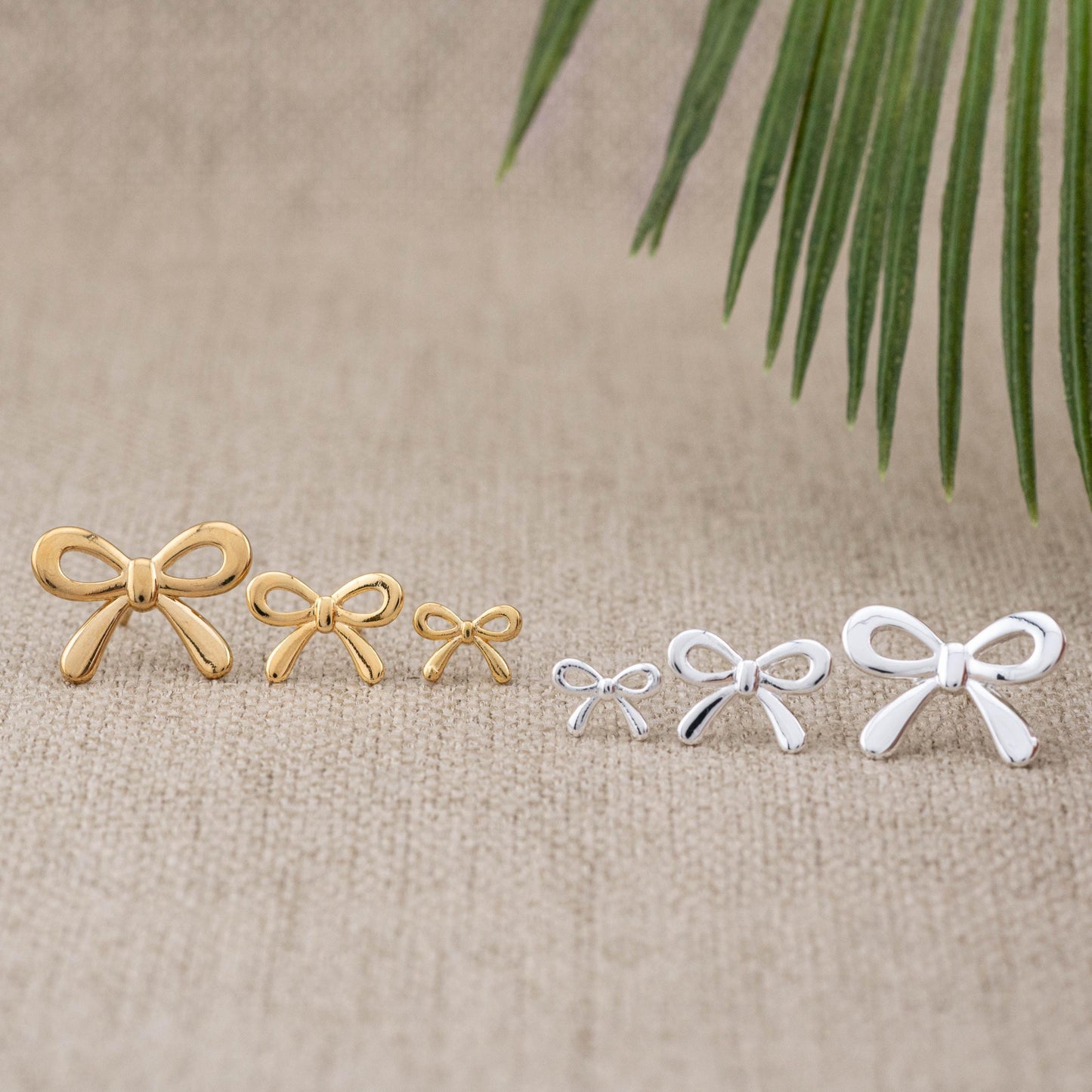 Bow earrings