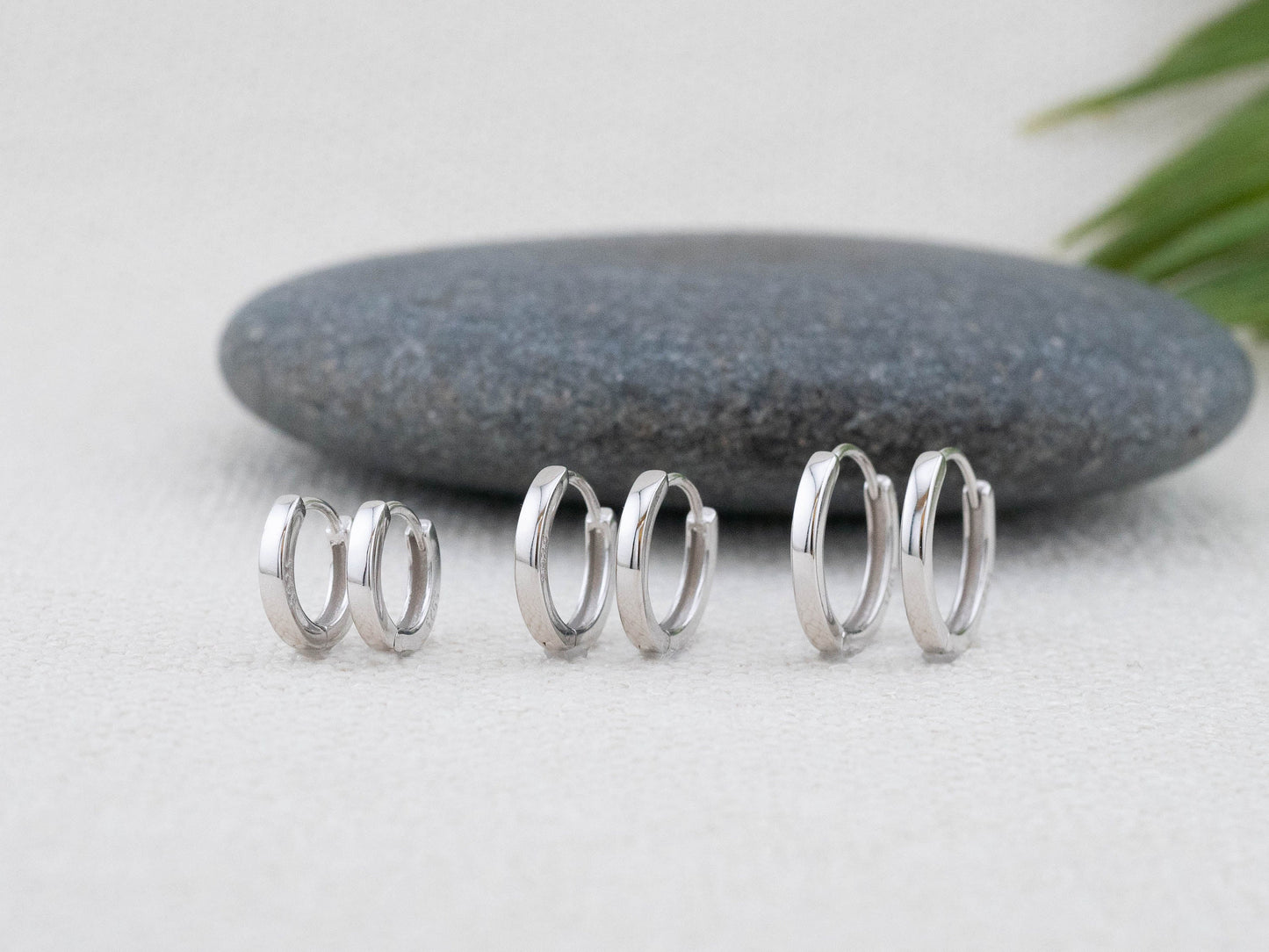 Stacking huggie hoop set