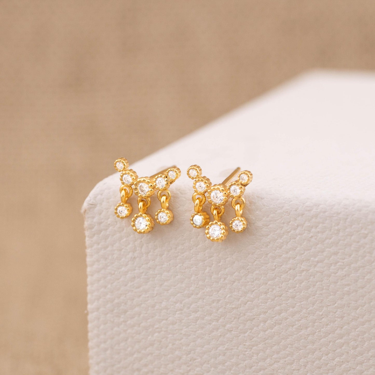 Tiny helix cz stud