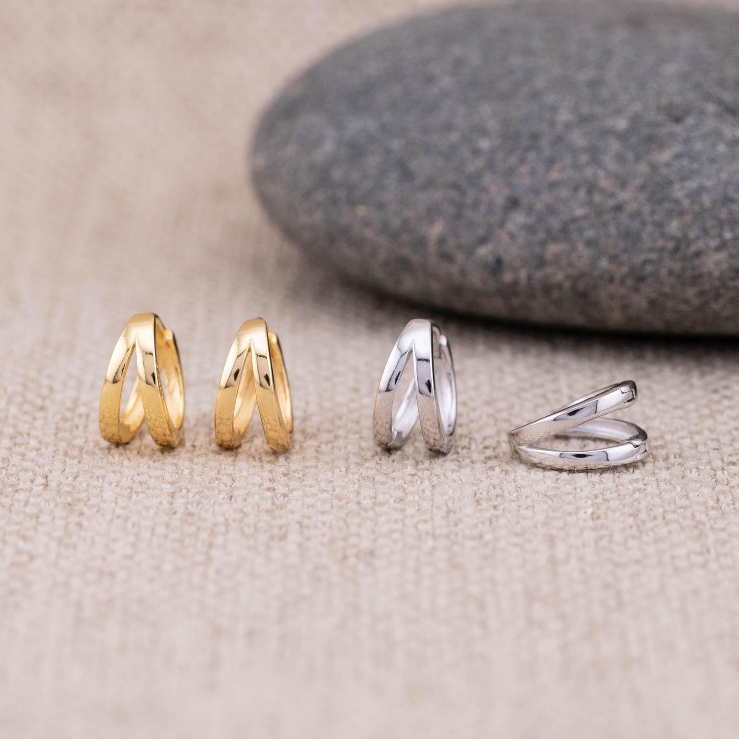Tiny double Hoop Earrings