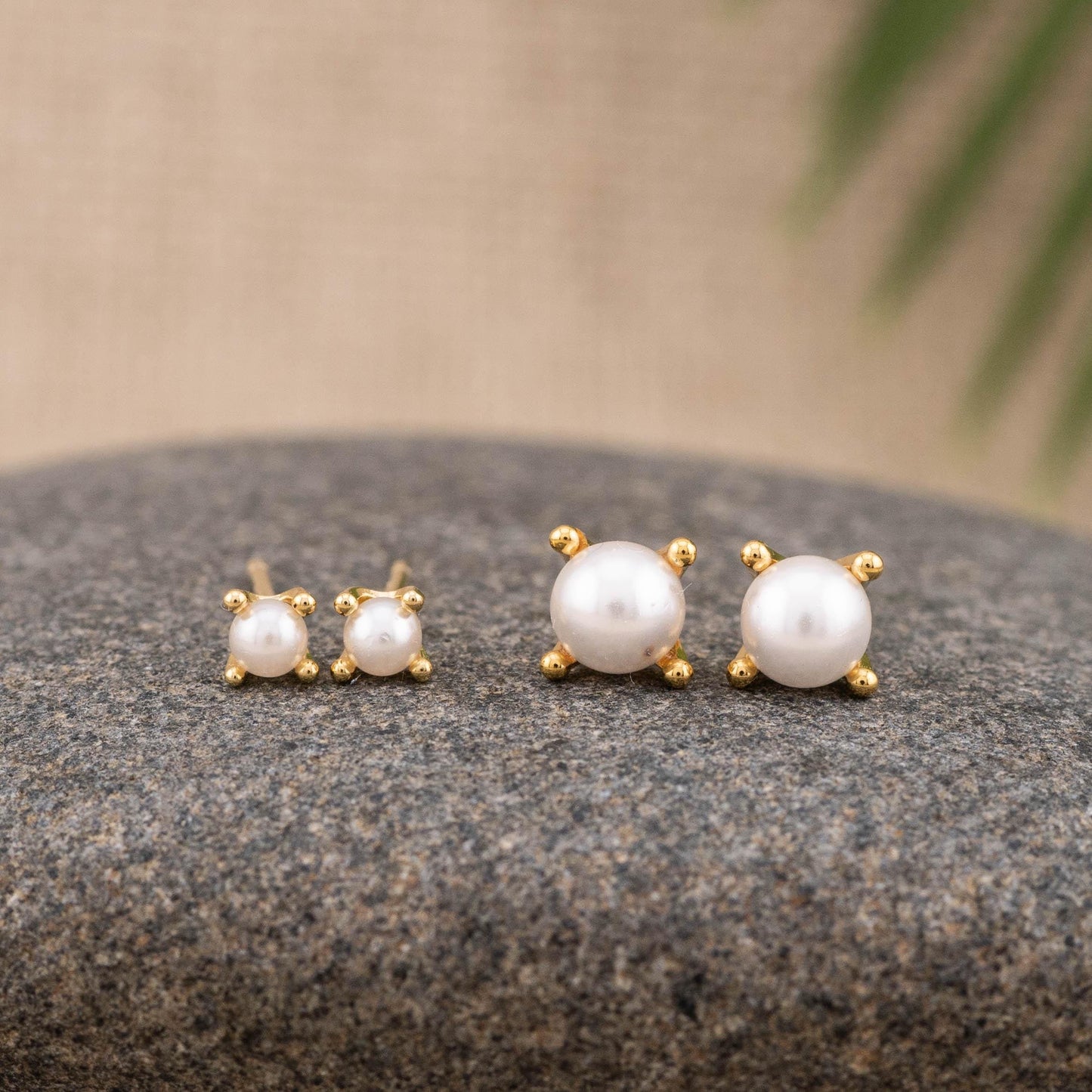 Pearl 20G stud earring gift set